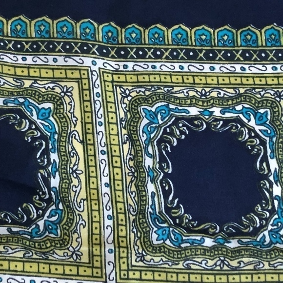 BARR & BEARDS Japan Handcrafted Paisley Silk Scarf - 23" Square - Picture 3 of 5